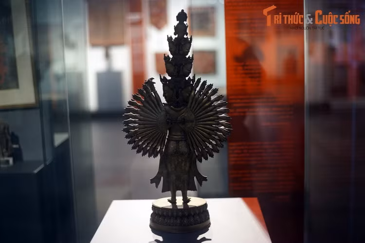 Chiem nguong tuong phat Tay Tang 400 tuoi tuyet my o Ha Noi-Hinh-15