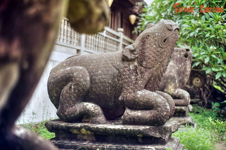 Độc đáo hình tượng động vật “Sách Đỏ” trên cổ vật Việt Nam Doc dao hinh tuong dong vat “Sach Do” tren co vat Viet Nam