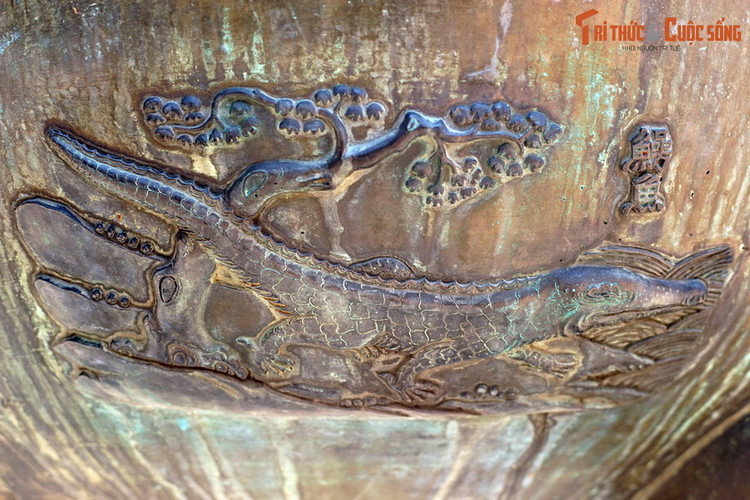 Độc đáo hình tượng động vật “Sách Đỏ” trên cổ vật Việt Nam - Hình 4 Doc dao hinh tuong dong vat “Sach Do” tren co vat Viet Nam-Hinh-4