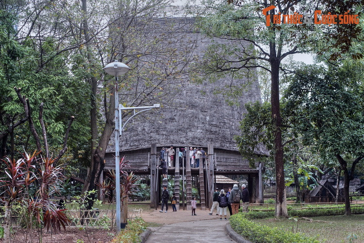 Ly giai su hap dan cua bao tang dong khach du xuan nhat Ha Noi-Hinh-6