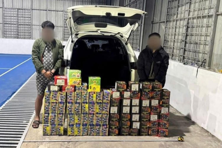 Triệt xóa đường dây vận chuyển pháo trái phép số lượng “khủng” Triet xoa duong day van chuyen phao trai phep so luong “khung”