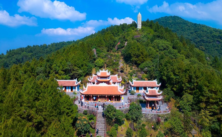 Ha Tinh san sang cho ngay khai hoi chua Huong Tich