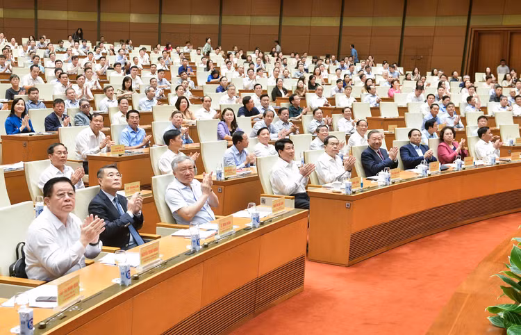 Hoi nghi toan quoc trien khai thuc hien Nghi quyet Trung uong 10