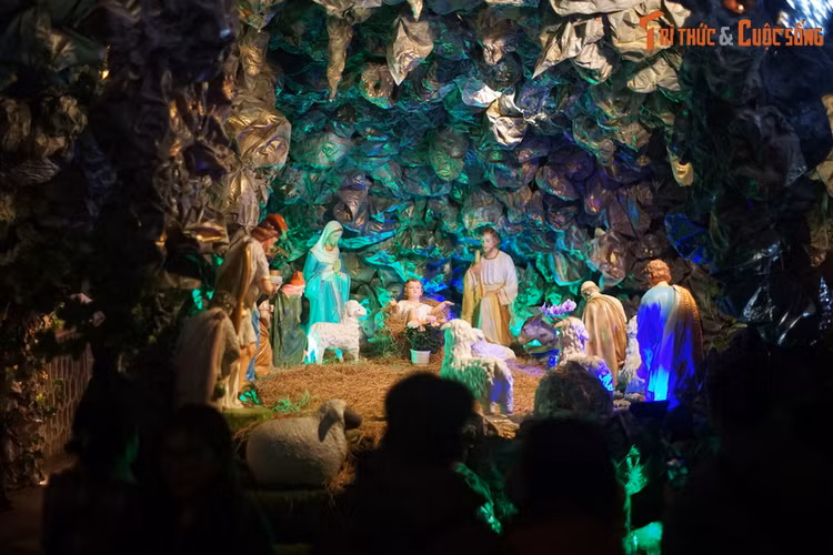 Khong khi giang sinh o nha tho co noi tieng nhat Da Lat-Hinh-5