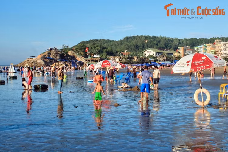 Chiem nguong day nui giong dang hinh phu nu, dep nhat xu Thanh-Hinh-4