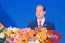 Bộ trưởng Kim Sơn nhắn gửi nhà giáo, hãy xứng đáng với nghề cao quý