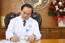 Hành trình của PGS.TS.BS Nguyễn Công Hoàng từ bệnh viện đến nghị trường