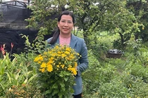 Nữ tiến sĩ giúp hoa Việt 'thoát nhập ngoại', tạo cái đẹp 'ra tiền'