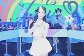 Giới trẻ Hàn Quốc ngại yêu vì hot girl livestream khoe thân