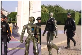 Robot “kẻ hủy diệt” tuần tra cùng cảnh sát Trung Quốc
