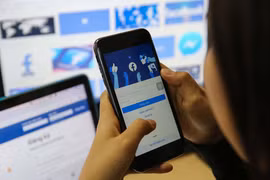 [GALLERY] Gõ “V...” trên Facebook, người dùng sốc vì nội dung bẩn