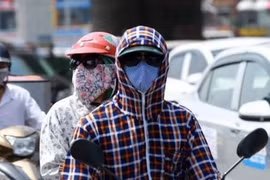 Thời tiết ngày 16/4, miền Trung nắng nóng gay gắt, miền Bắc đón mưa dông