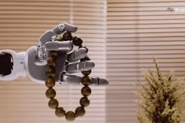 Bàn tay robot Revo 3 mở kỷ nguyên não - máy