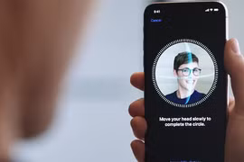 56% người từng “liếc trộm” màn hình, nguy cơ khó tin