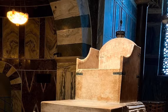 Nhà thờ Aachen - di sản 1.200 năm của đế chế Charlemagne