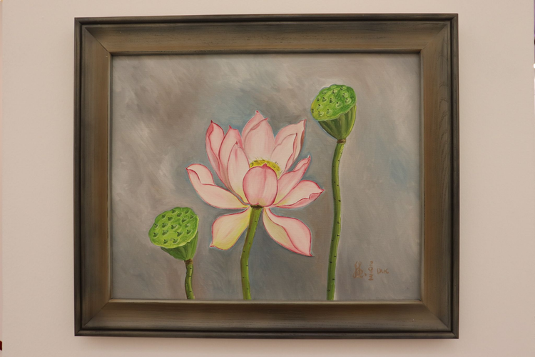 Những bức tranh Sen biểu tượng về vẻ đẹp thánh thiện, khoan dung, thuỷ chung, kiên cường, cao quý. Tâm Giang Những bức tranh Sen biểu tượng về vẻ đẹp thánh thiện, khoan dung, thuỷ chung, kiên cường, cao quý. Tâm Giang