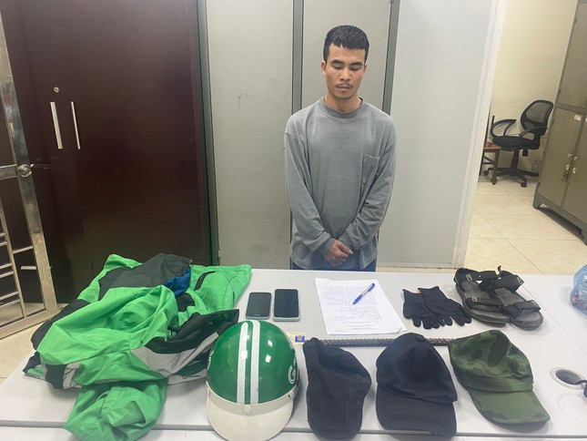 Đối tượng bị bắt giữ cùng tang vật