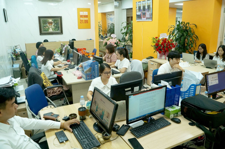 Đội ngũ cán bộ, nhân viên đoàn kết, đồng tâm, đồng lòng xây dựng Báo ngày càng lớn mạnh.