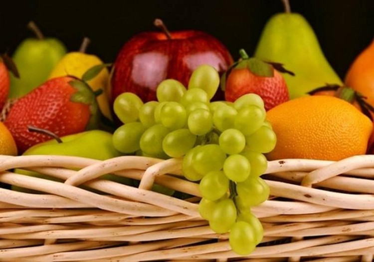 Ăn kiêng bằng hoa quả, người đàn ông suýt bỏ mạng. - Ảnh minh hoạ.