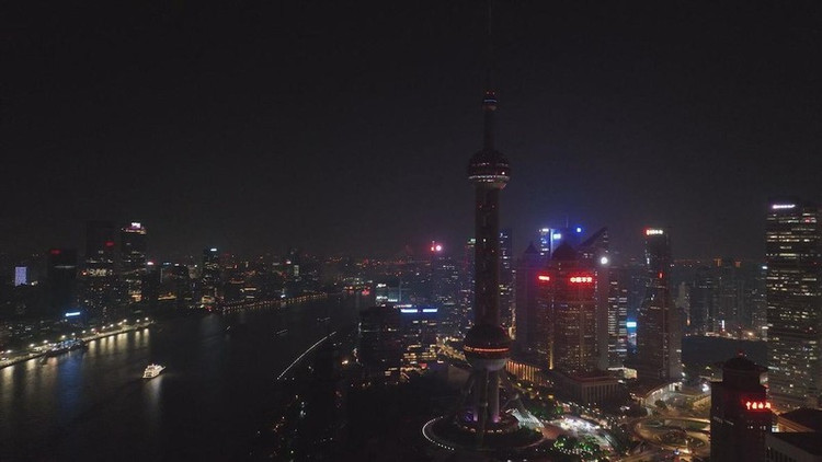 Các thành phố ở Trung Quốc đã thực hiện nhiều biện pháp để tiết kiệm điện. Ảnh: Ruptly.