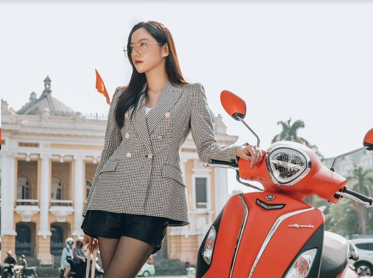 Xe được vệ sinh đúng cách cũng sẽ giữ được lớp sơn bền và màu sắc nổi bật hơn.