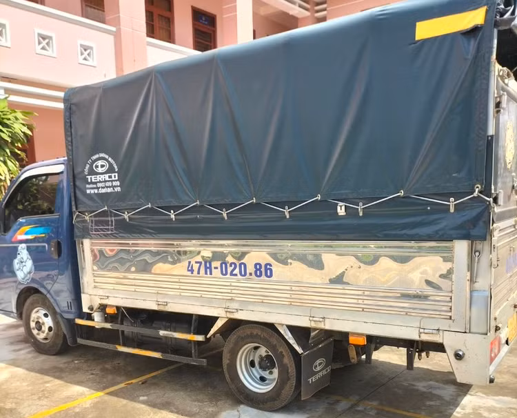 Chiếc xe tải do nghi phạm dùng trộm trâu, bò. Ảnh: CACC
