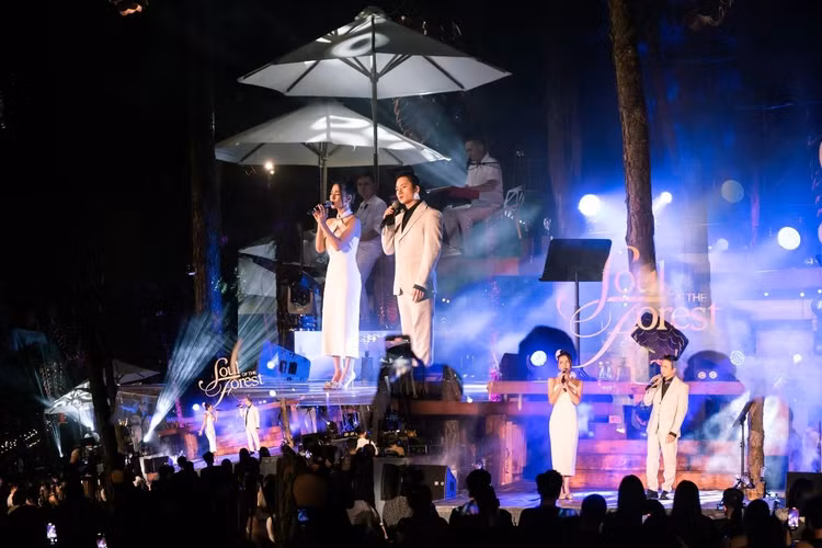 Phan Mạnh Quỳnh và Hà Nhi hòa giọng ngọt ngào với bản hit Ngày chưa giông bão