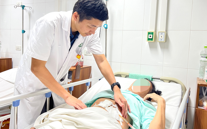 Bệnh nhân sau ca mổ lấy dị vật. Ảnh: Người lao động