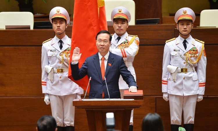 Tân Chủ tịch nước Võ Văn Thưởng tuyên thệ. Ảnh: Quochoi.vn