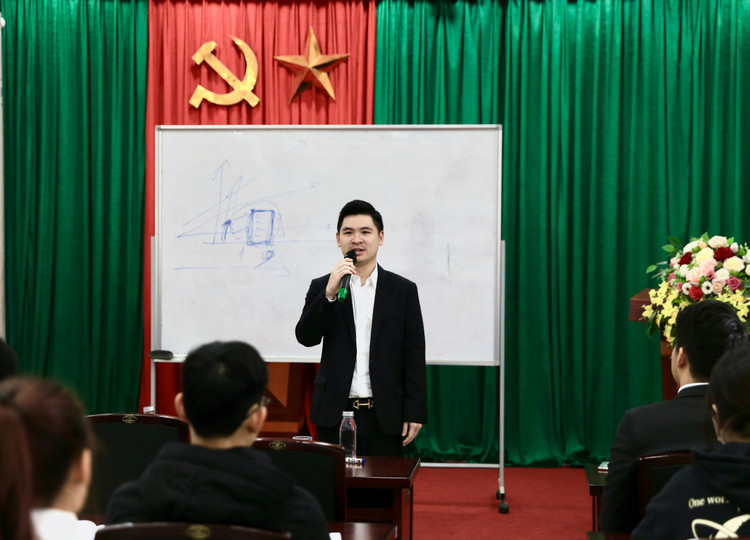 Với việc tham gia, đóng góp tích cực cho công tác an sinh xã hội, ông Đỗ Vinh Quang, Phó Chủ tịch HĐQT Tập đoàn T&amp;T Group vinh dự là một trong 64 cá nhân tiêu biểu được Sở Lao động - Thương binh và Xã hội Hà Nội vinh danh.