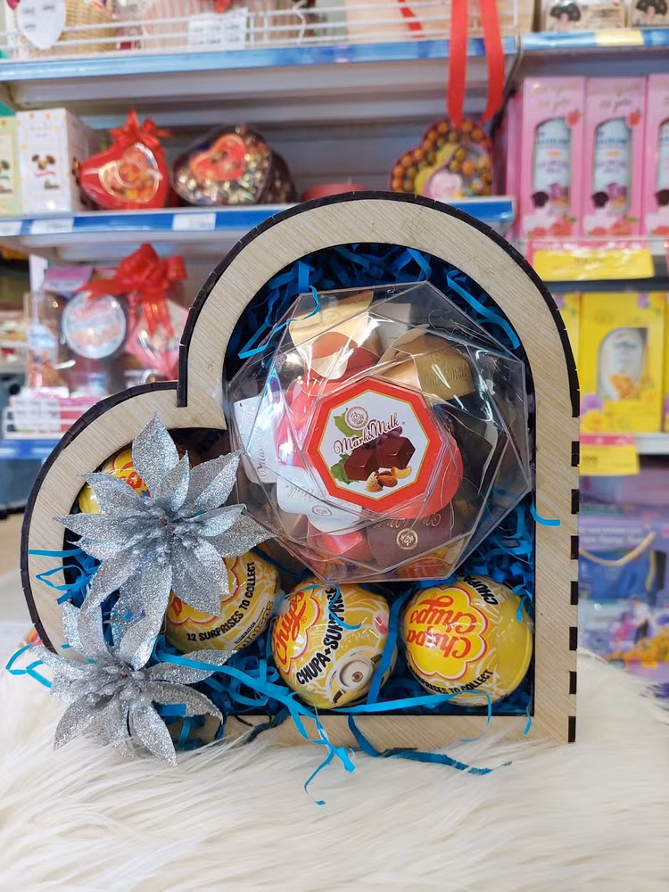 Năm nay, những trái tim đầy đồ ăn đã mang lại nét độc đáo cho quà tặng 8/3