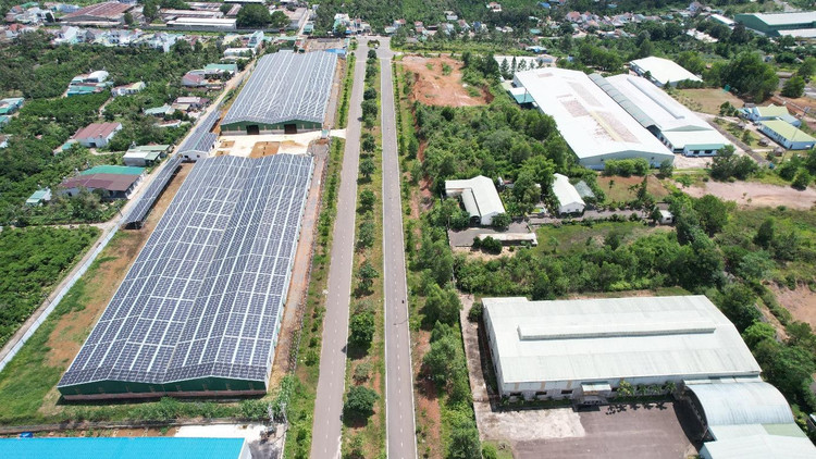 Hệ thống điện mặt trời mái nhà của Công ty cổ phần Vinasolar Bảo Lộc bị đề xuất xem xét thu hồi dự án đầu tư.