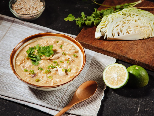 Cháo yến mạch là bữa sáng bổ dưỡng tốt cho người huyết áp cao