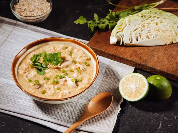 Cháo yến mạch là bữa sáng bổ dưỡng tốt cho người huyết áp cao