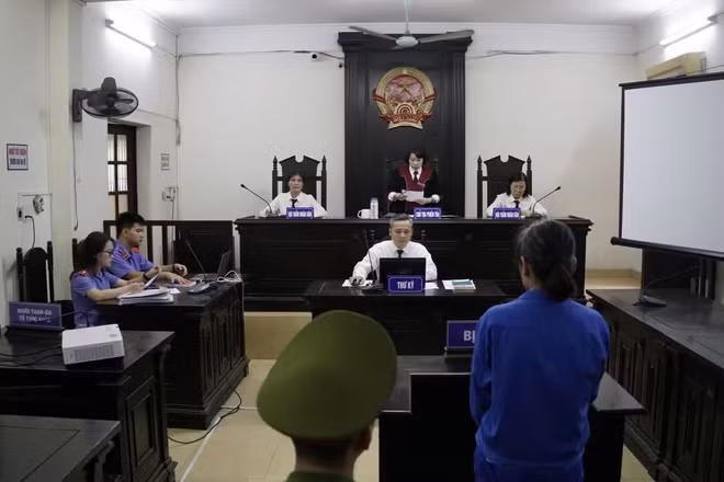 Hội đồng xét xử Tòa án nhân dân khu vực 3 tuyên án bị cáo. Nguồn tienphong.vn