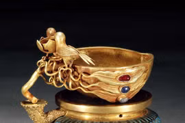 Phát hiện mộ cổ chứa 10 kg vàng quý giá