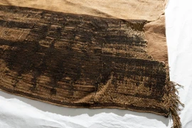 Phát hiện áo choàng chiến tranh Māori cổ đại, giật mình chi tiết lạ