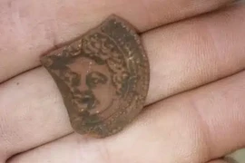 Phát hiện bí ẩn về bùa hộ mệnh Medusa tại cao nguyên Arkhyz