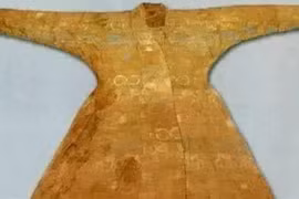 Áo gấm thêu kền kền, hé lộ bí ẩn từ mộ cổ ở Trung Quốc