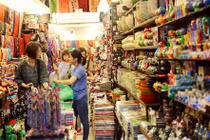 Hộ kinh doanh TP HCM rối bời vì 'nhảy nhóm' thuế năm 2026