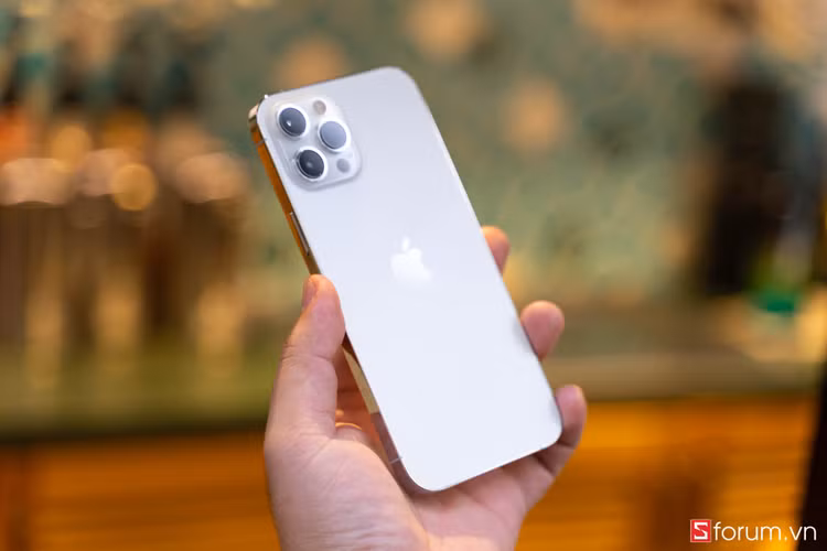 iphone-12-pro-max-logo.jpg