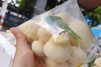 Mộng dừa - đặc sản dân dã trở thành hàng hot giá cao trên thị trường