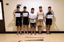 Hà Nội triệt phá nhóm quái xế lạng lách, gây rối trật tự