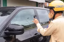 Cảnh sát giao thông Hà Nội nâng cao hiệu quả nhờ camera nghiệp vụ