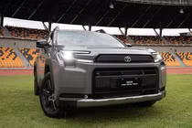 Toyota RAV4 Hybrid 2026 - SUV tiết kiệm nhiên liệu nhất từ trước đến nay