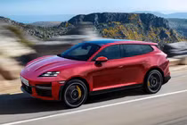 SUV cỡ lớn Porsche K1 "quay xe" bỏ động cơ điện, dùng động cơ V8