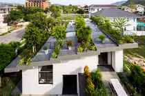 Độc đáo ngôi nhà thiết kế vườn cây trên mái ở Nha Trang