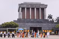 Tháng 5 nhớ Bác