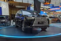 Cận cảnh Lexus LX 700h - "chuyên cơ mặt đất" từ 5,42 tỷ đồng