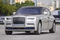 Rolls-Royce Phantom VIII vách ngăn chỉ 39 tỷ đã có chủ nhân